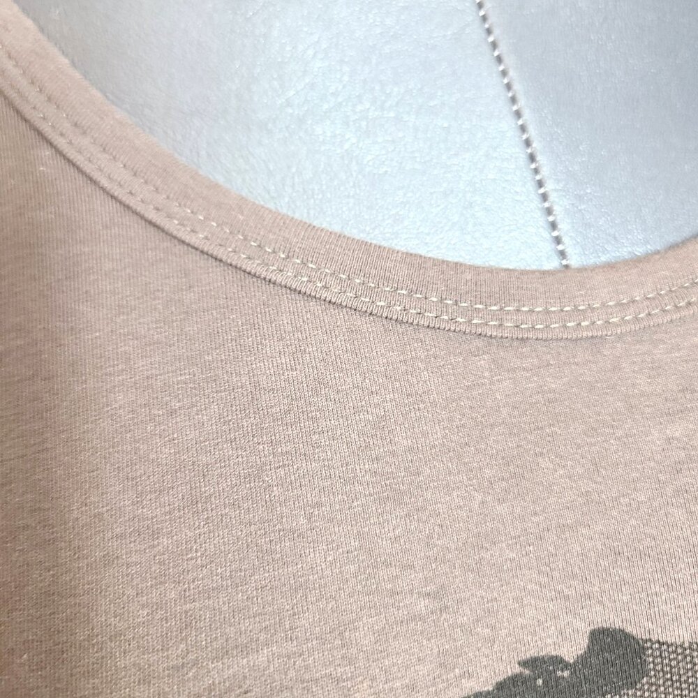 Moschino Jeans Gray Graphic Tee w/ Sequin Dragonfly | Size 42 (US 8) - Picture 3 of 15